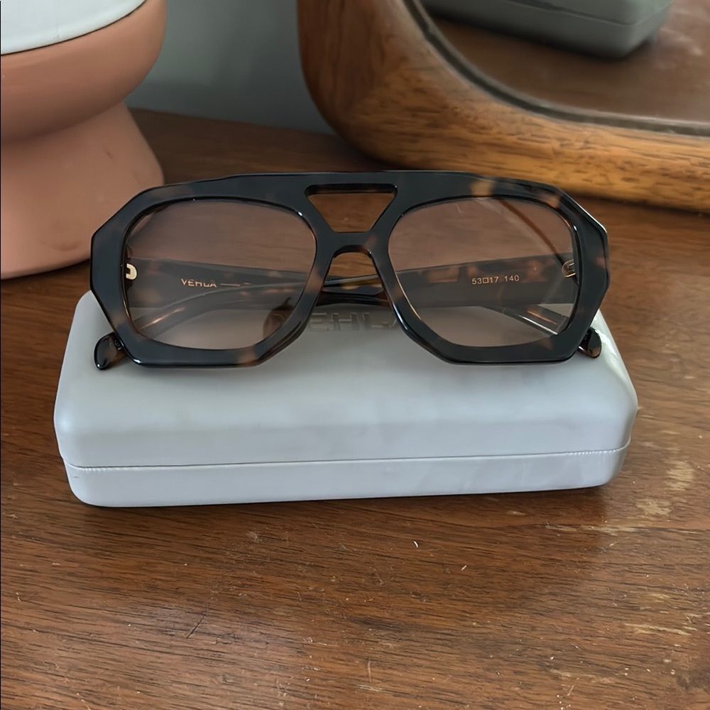 VEHLA RIVER Tortoise Shell Glasses